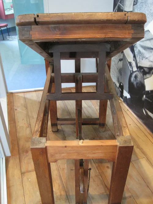 Operating Table — Worcester Medical Museums
