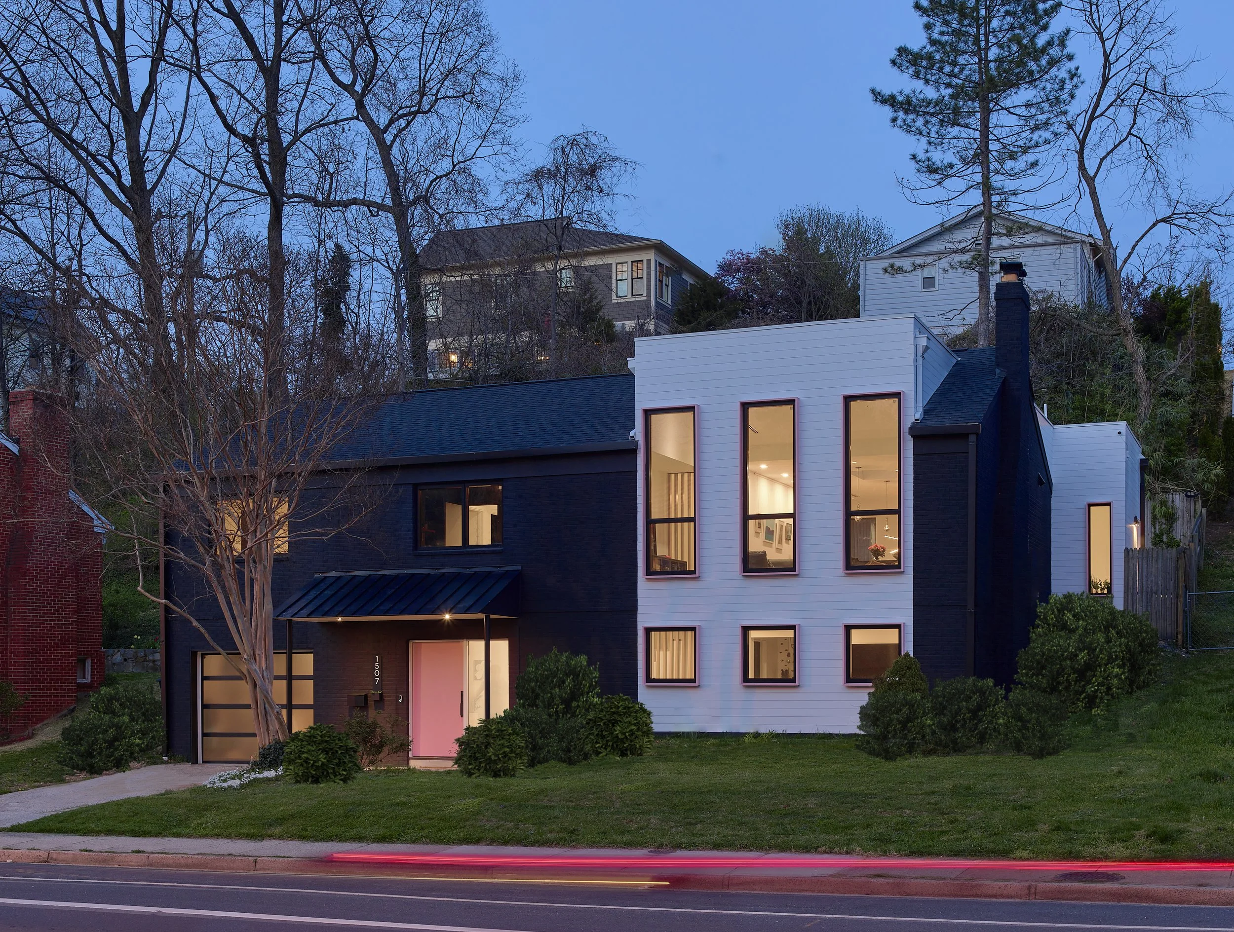 FRONT AT DUSK ( photo Alan Karchmer) 