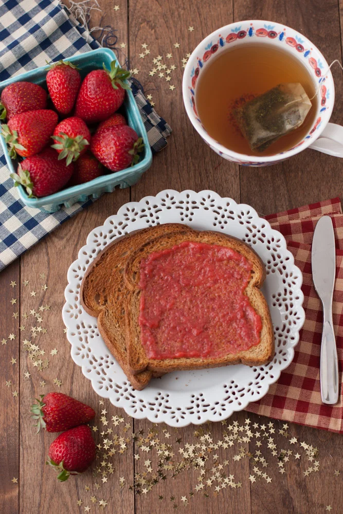 low sugar strawberry jam-3.jpg
