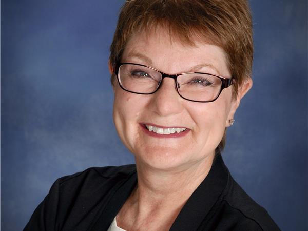 Instructor Linda Sepeda