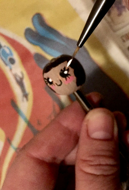 thread-dolls-paint-face.jpg