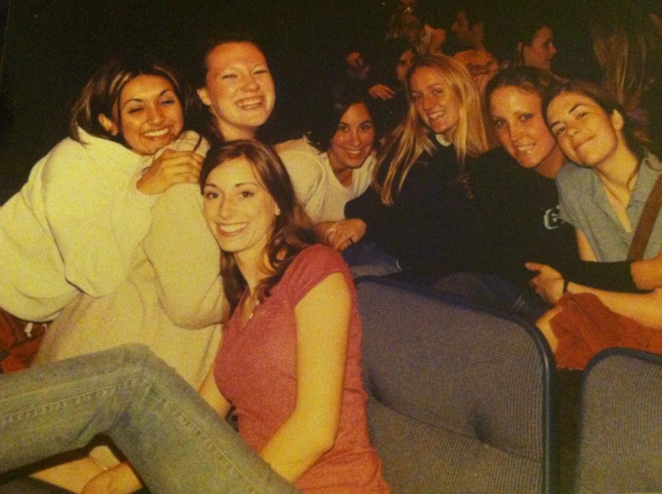 Beautiful Girls Dig Shakespeare