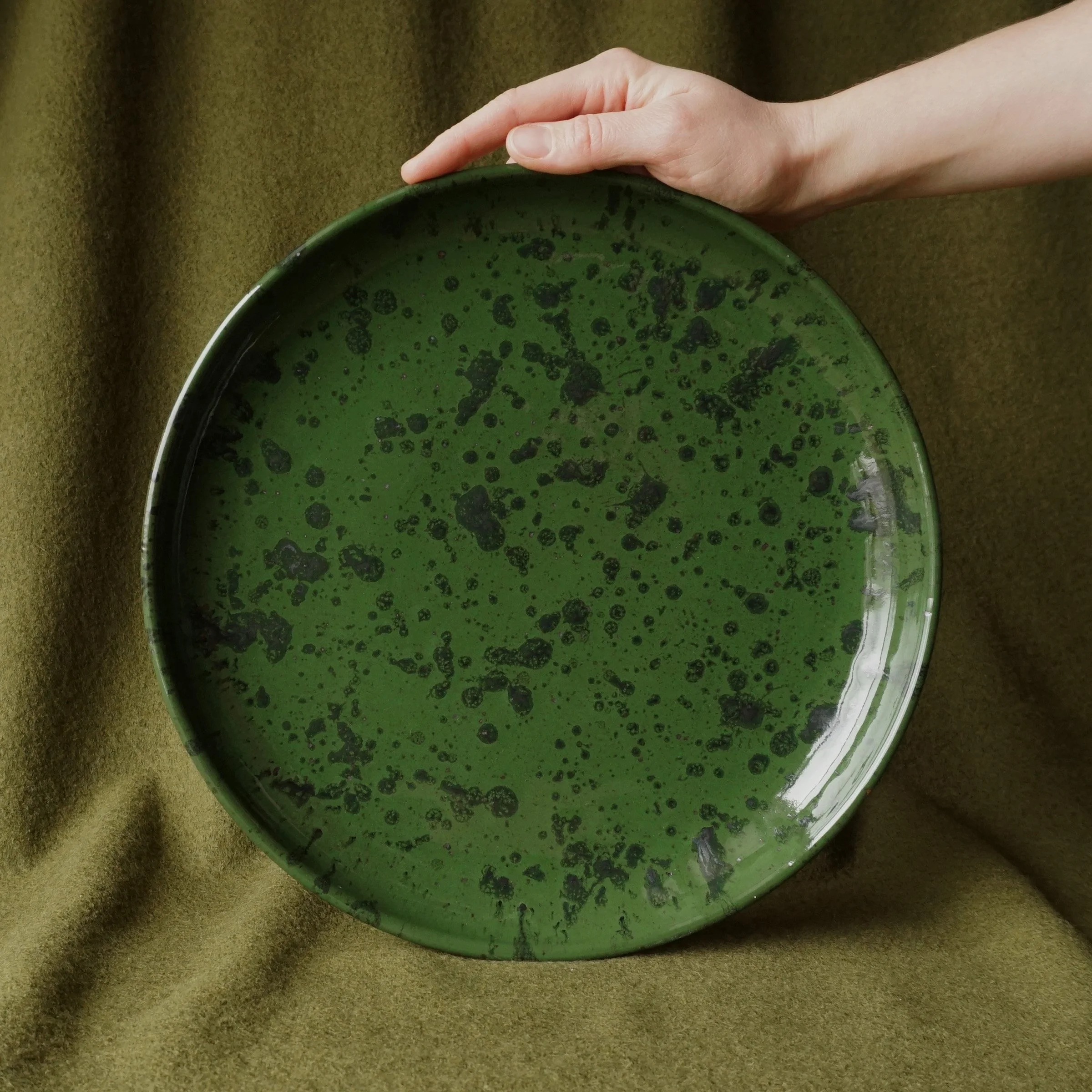 serving plate_enamel green splatterware_1.jpg