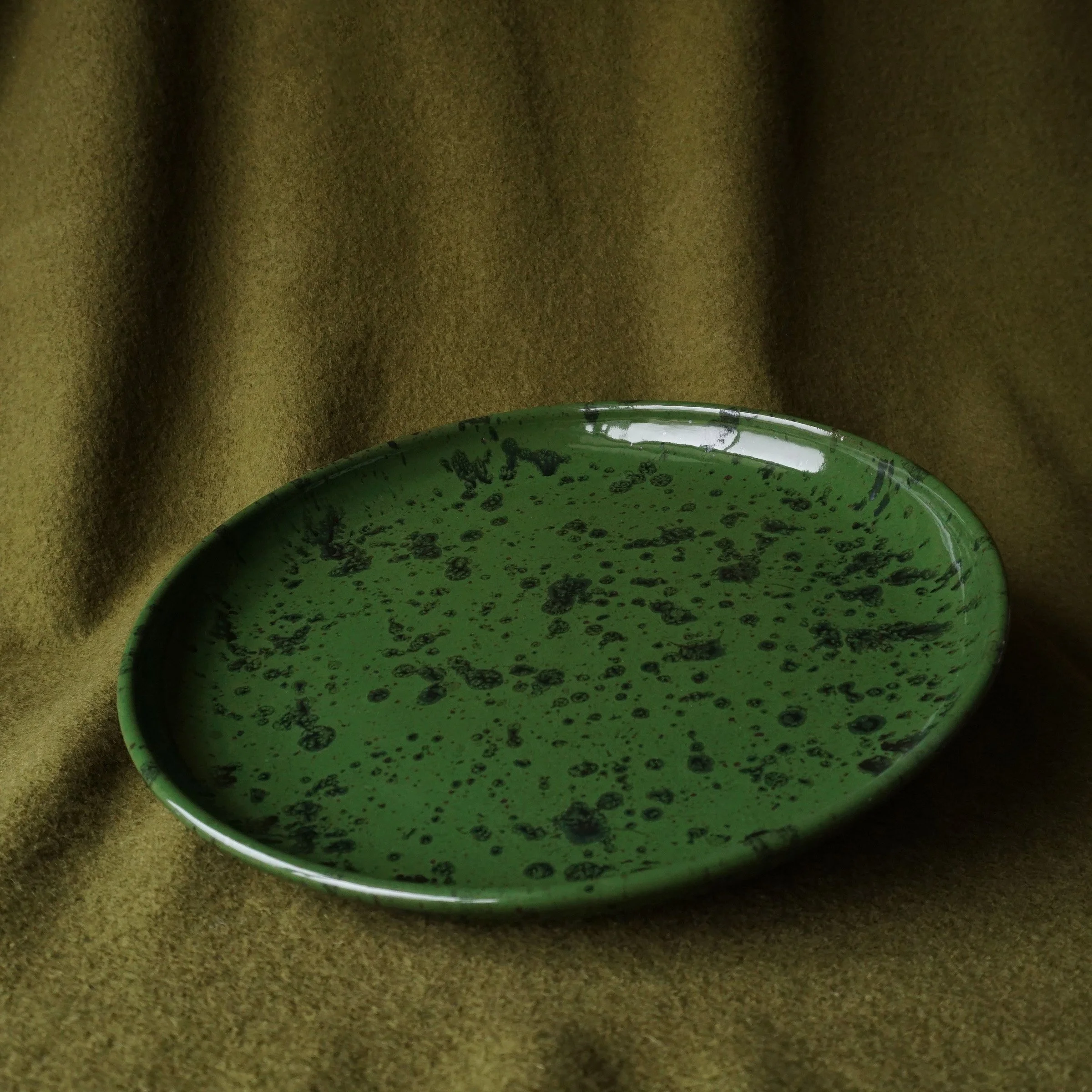 serving plate_enamel green splatterware_2.jpg