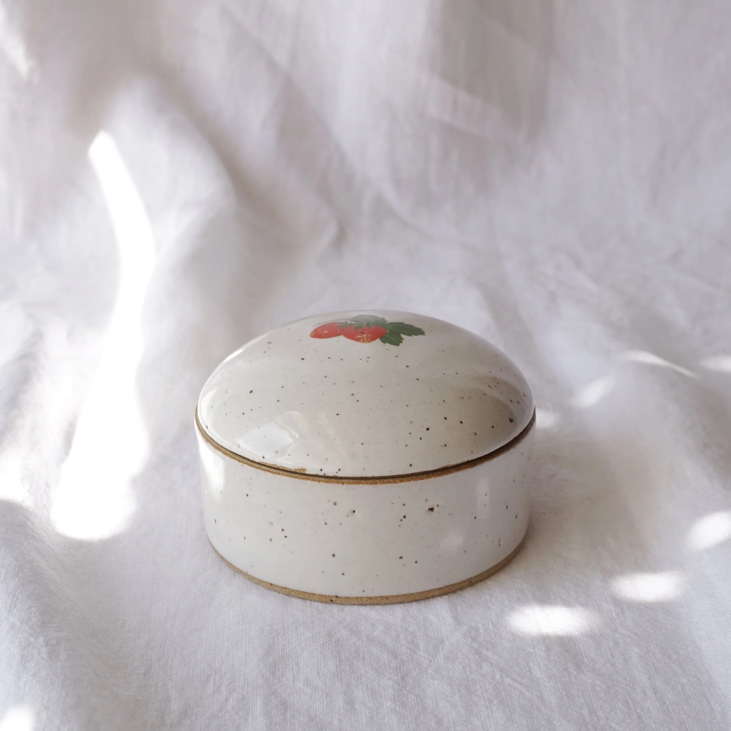 trinket jar_strawberry_2.jpg
