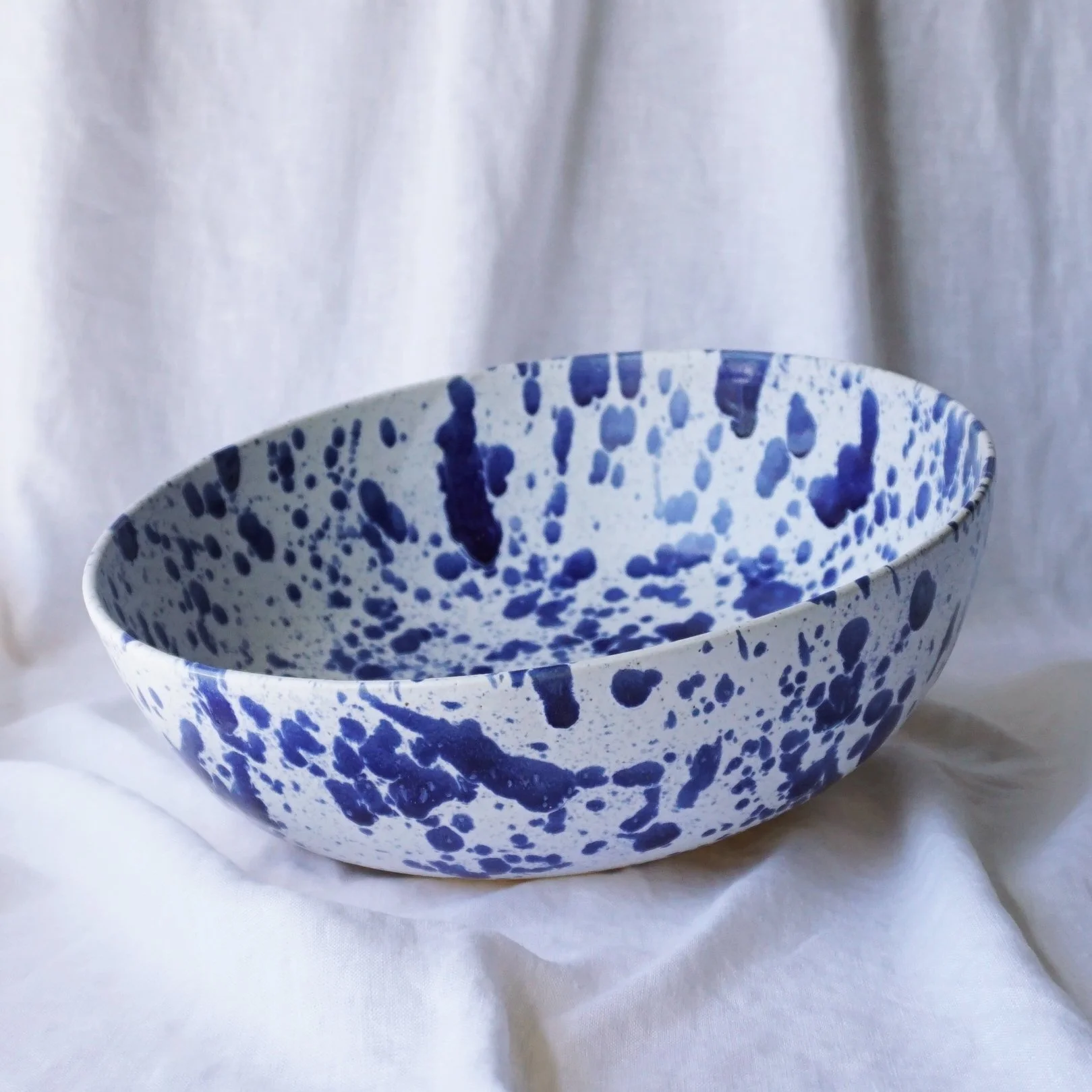 serving bowl_splatterware blue_1.jpg