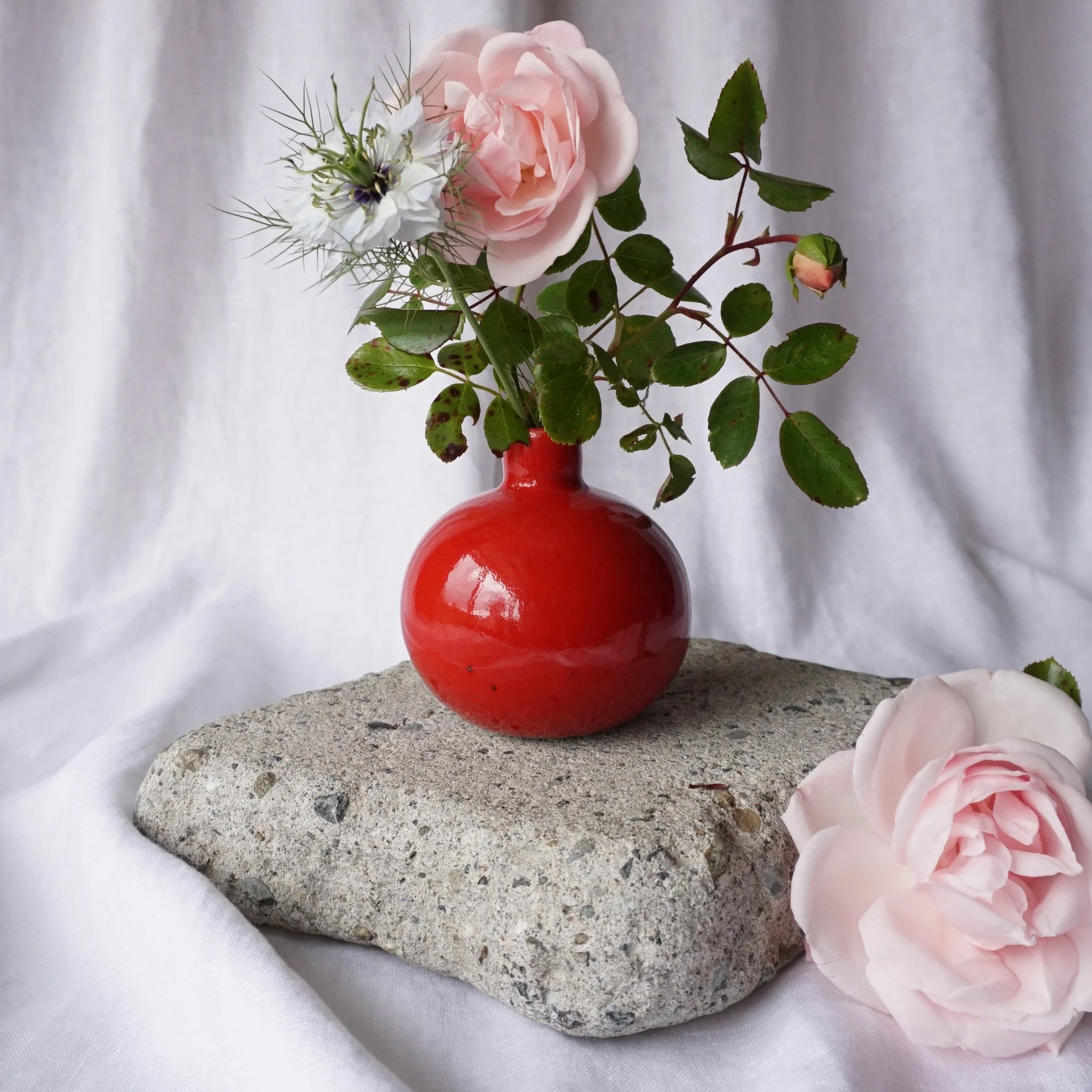 bud vase_cherry gloss_1.jpg