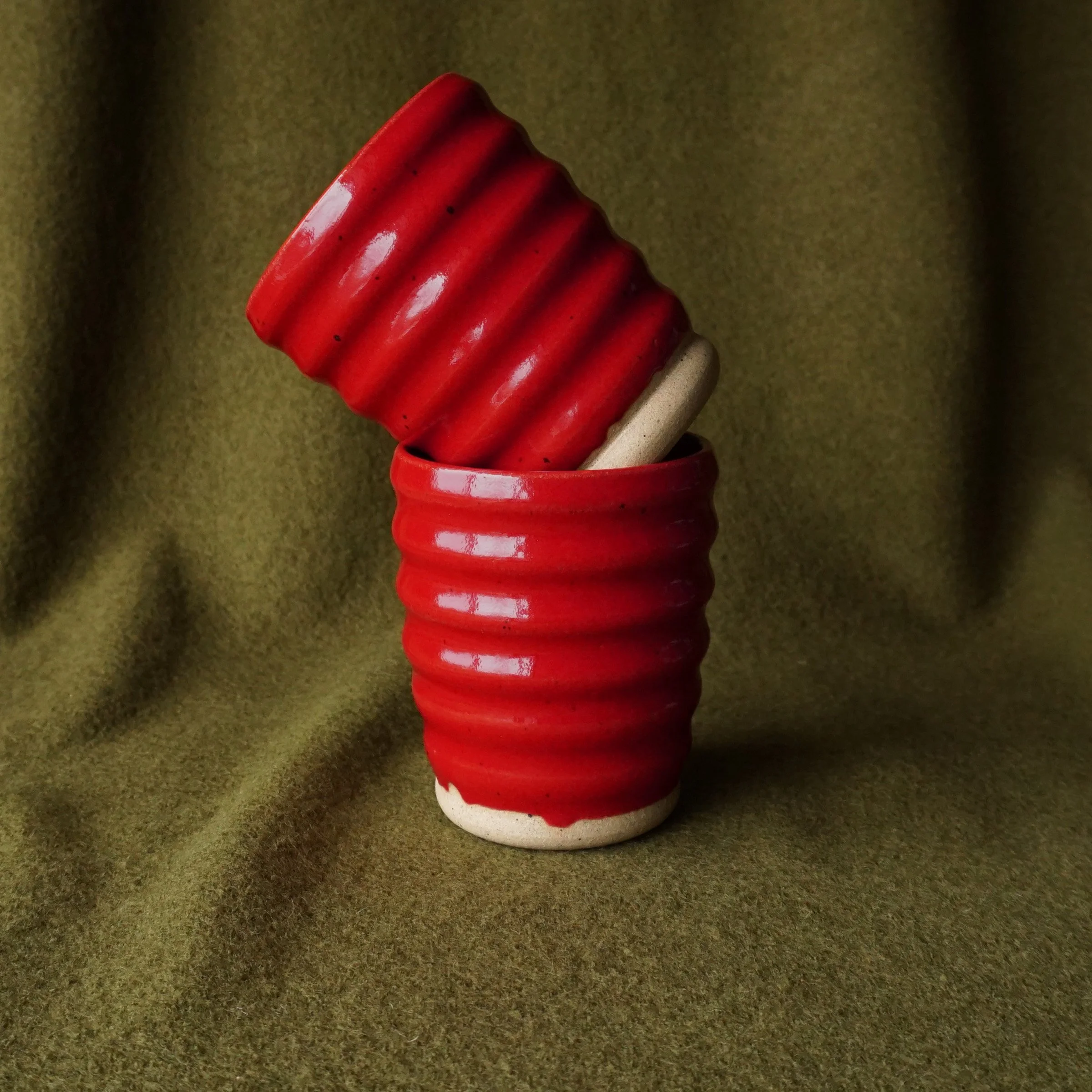 wave cup_cherry gloss_2.jpg