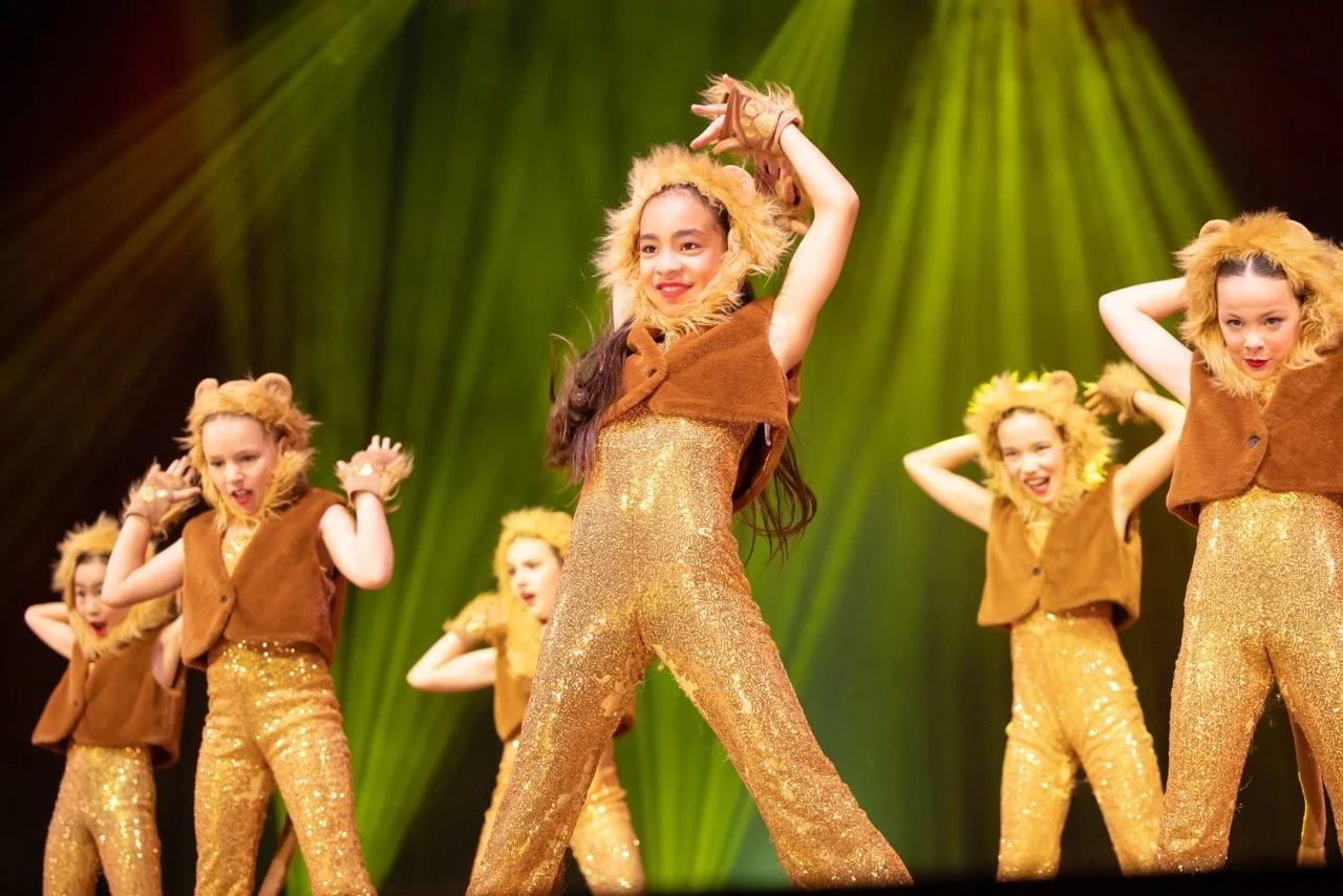 ActionDance-3976 Large.jpeg