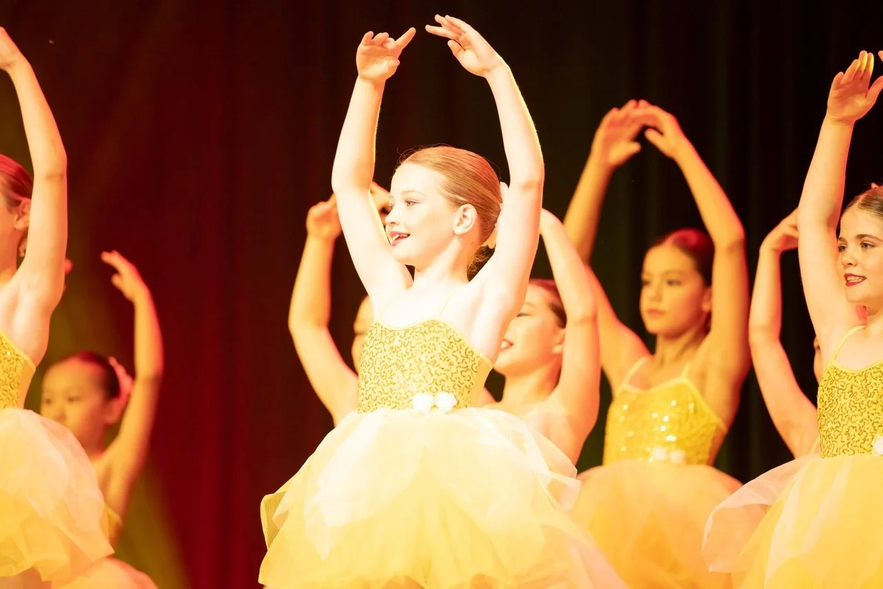 ActionDance-3829 Large.jpeg