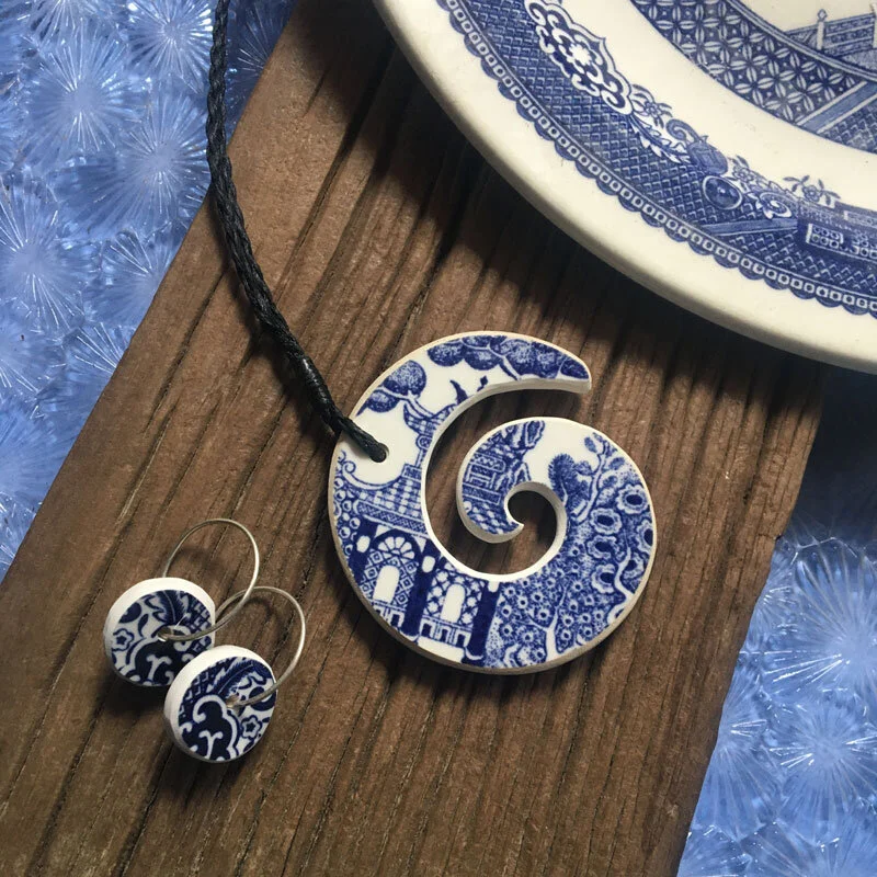 Recycled-china-koru-carving-pendant---Crown-Lynn-Blue-Willow--$88-with-matching-earrings-$36-.jpg