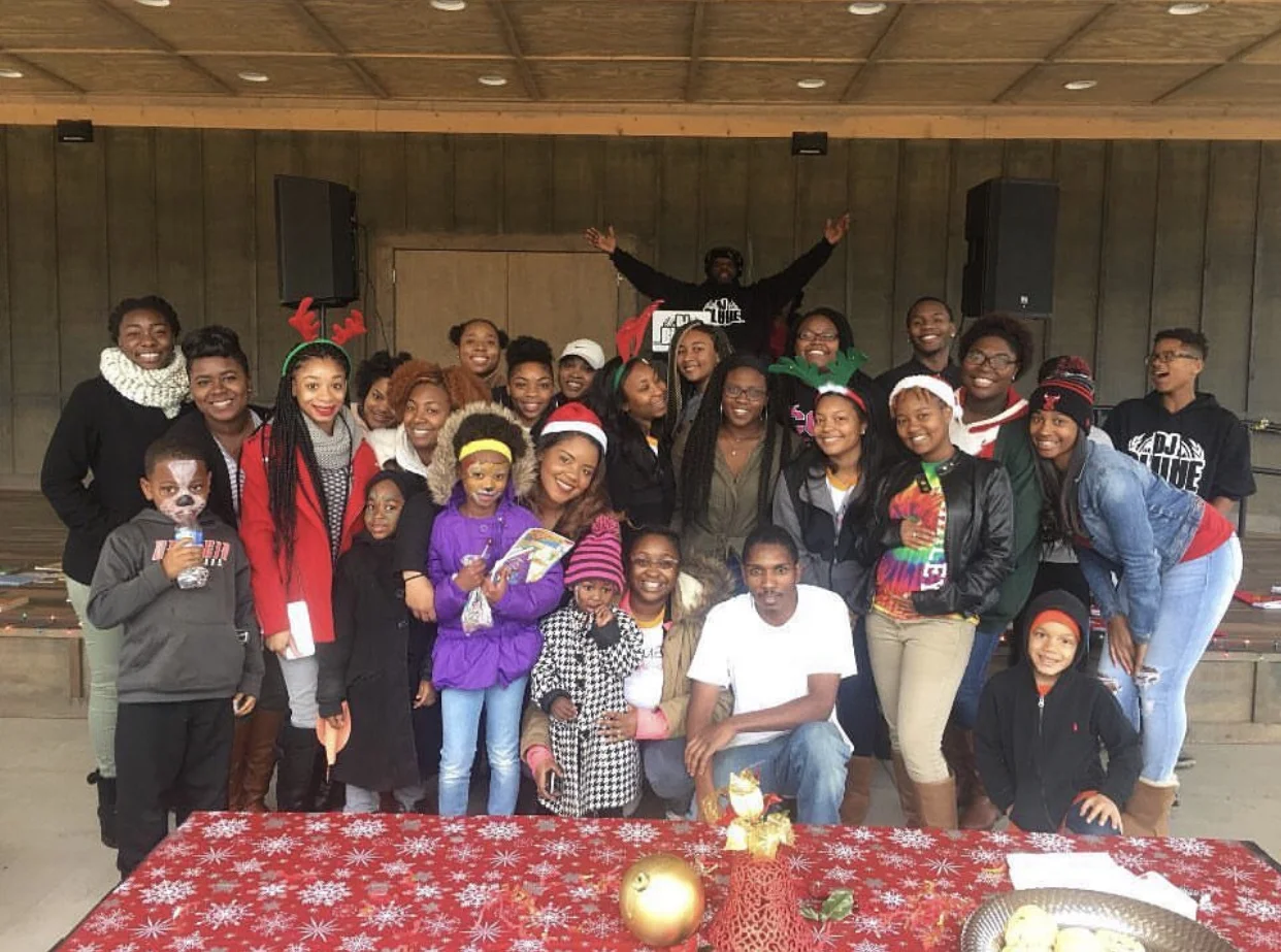 Holiday community serivce with UWG!