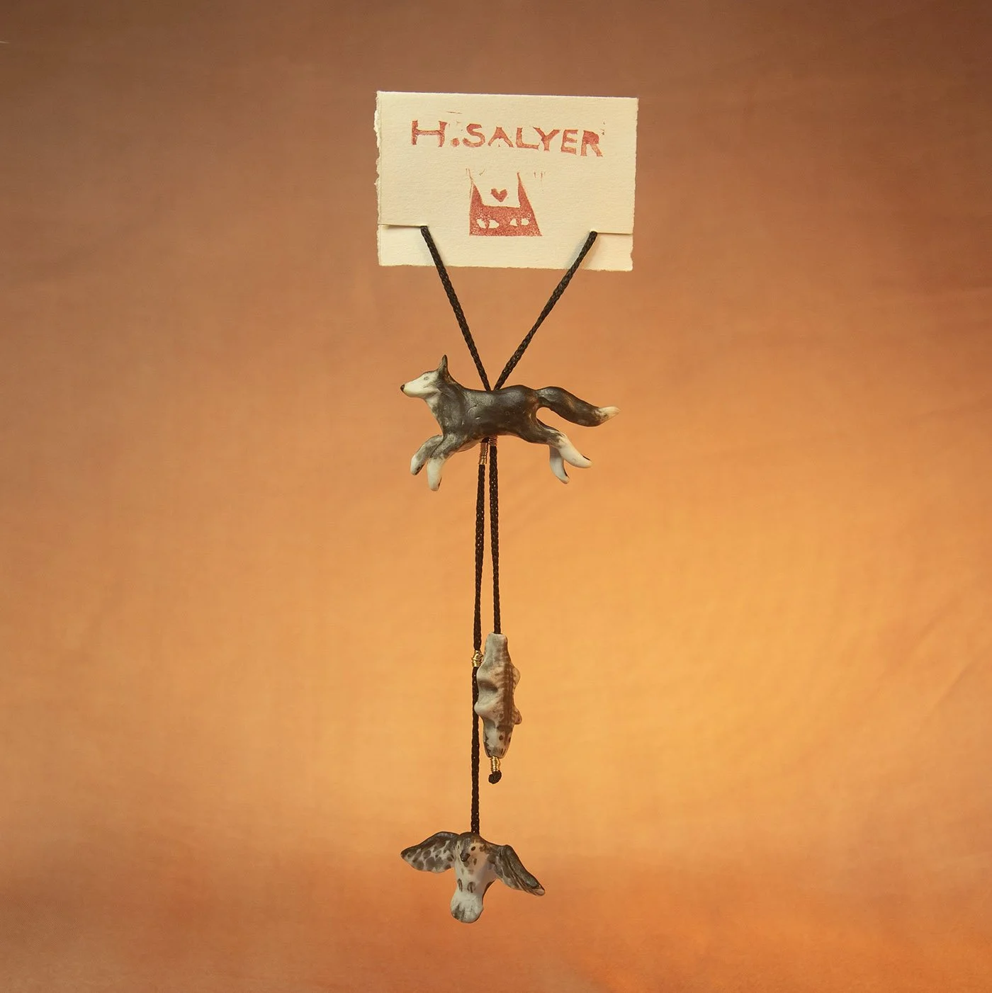 B:W animal bolo long.jpg