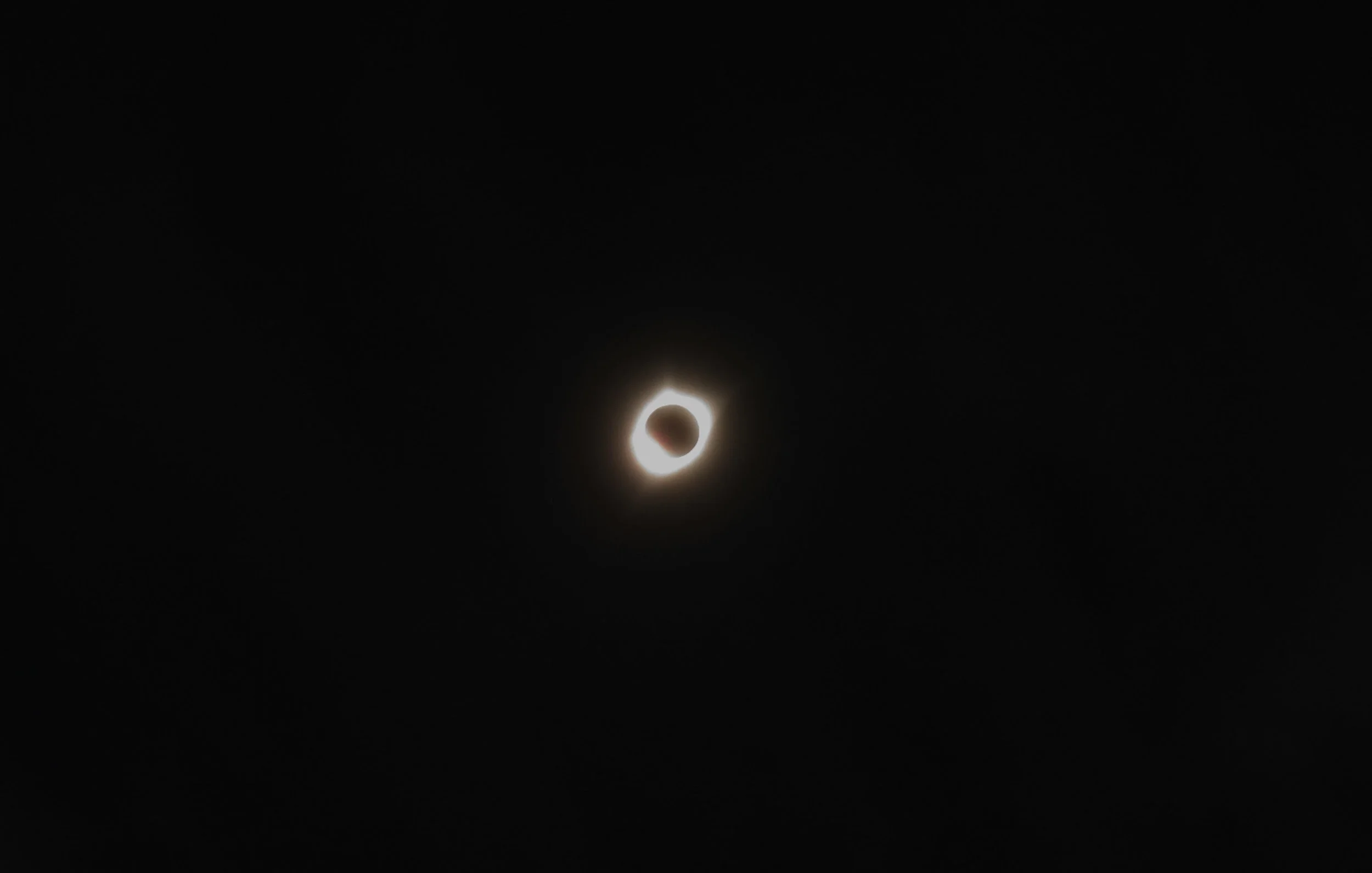 Suuuuuuuper edited to show the corona!