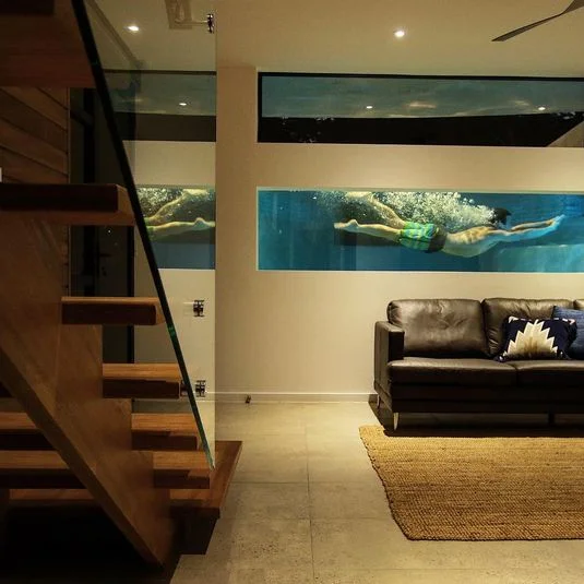 Panorama pool lounge.JPG