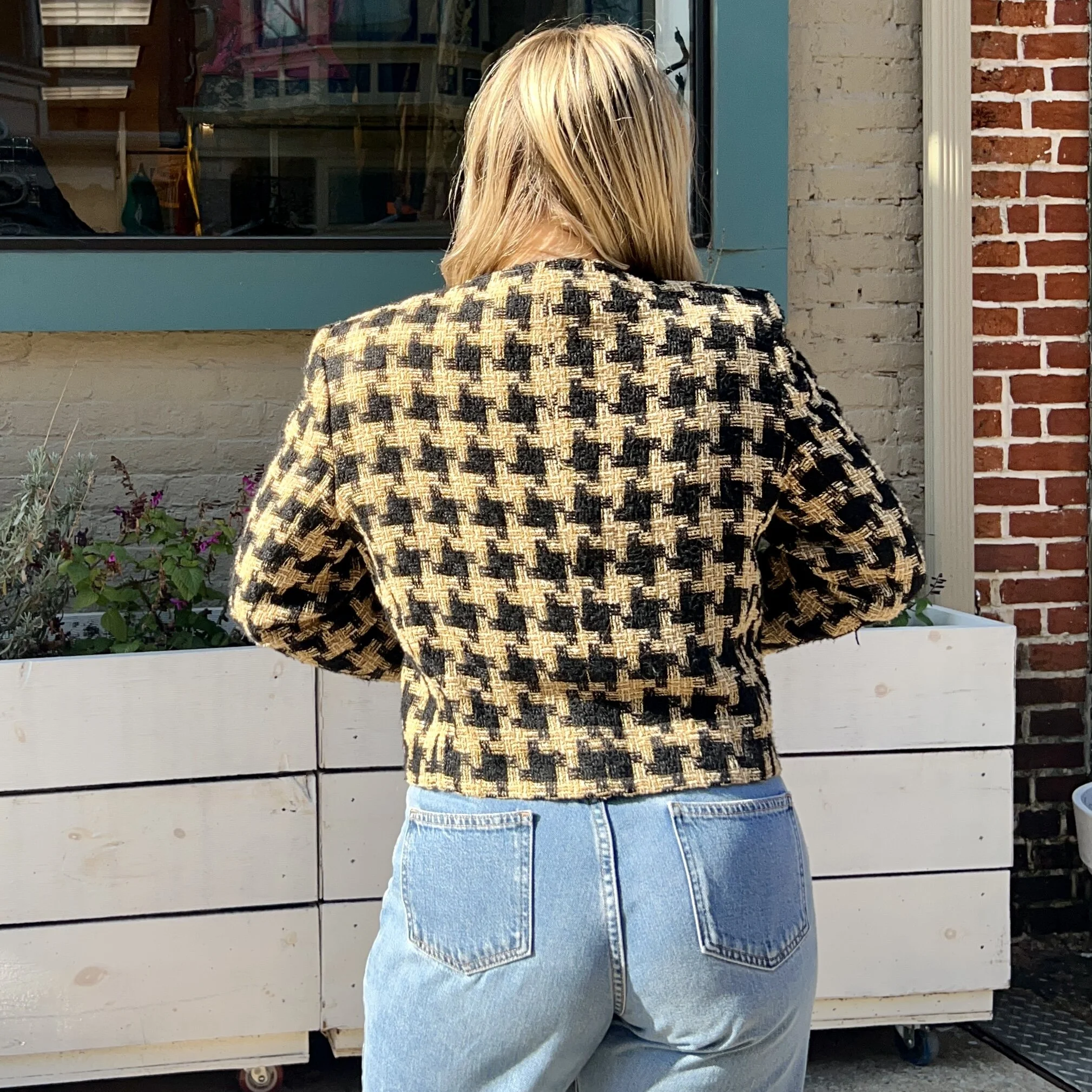 B0A5F62A-67B2-47A6-B99F-3B84A0C5D36D