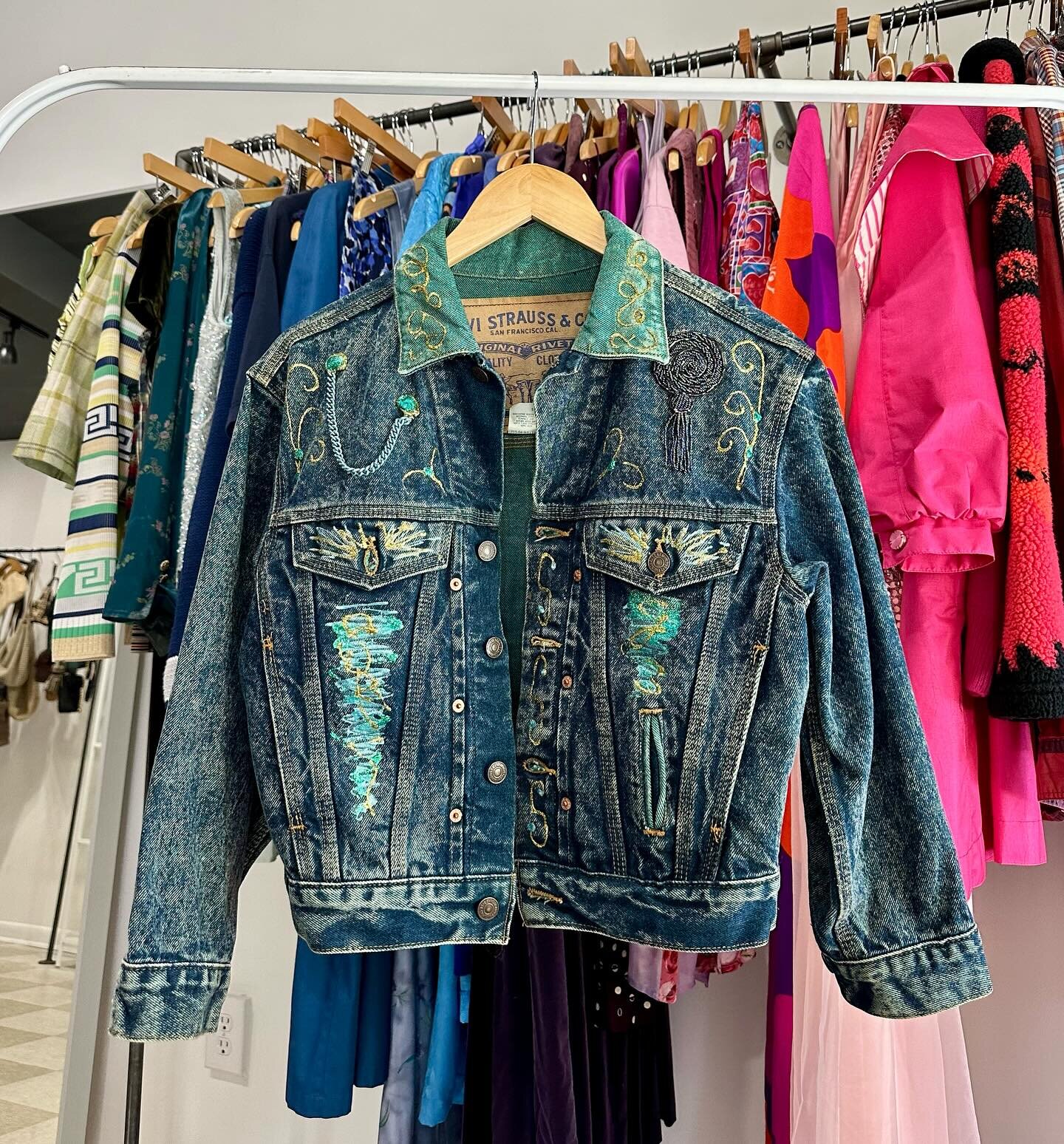 This denim jacket says it all.. some fun new arrivals this week! Head over to our stories for more ✨