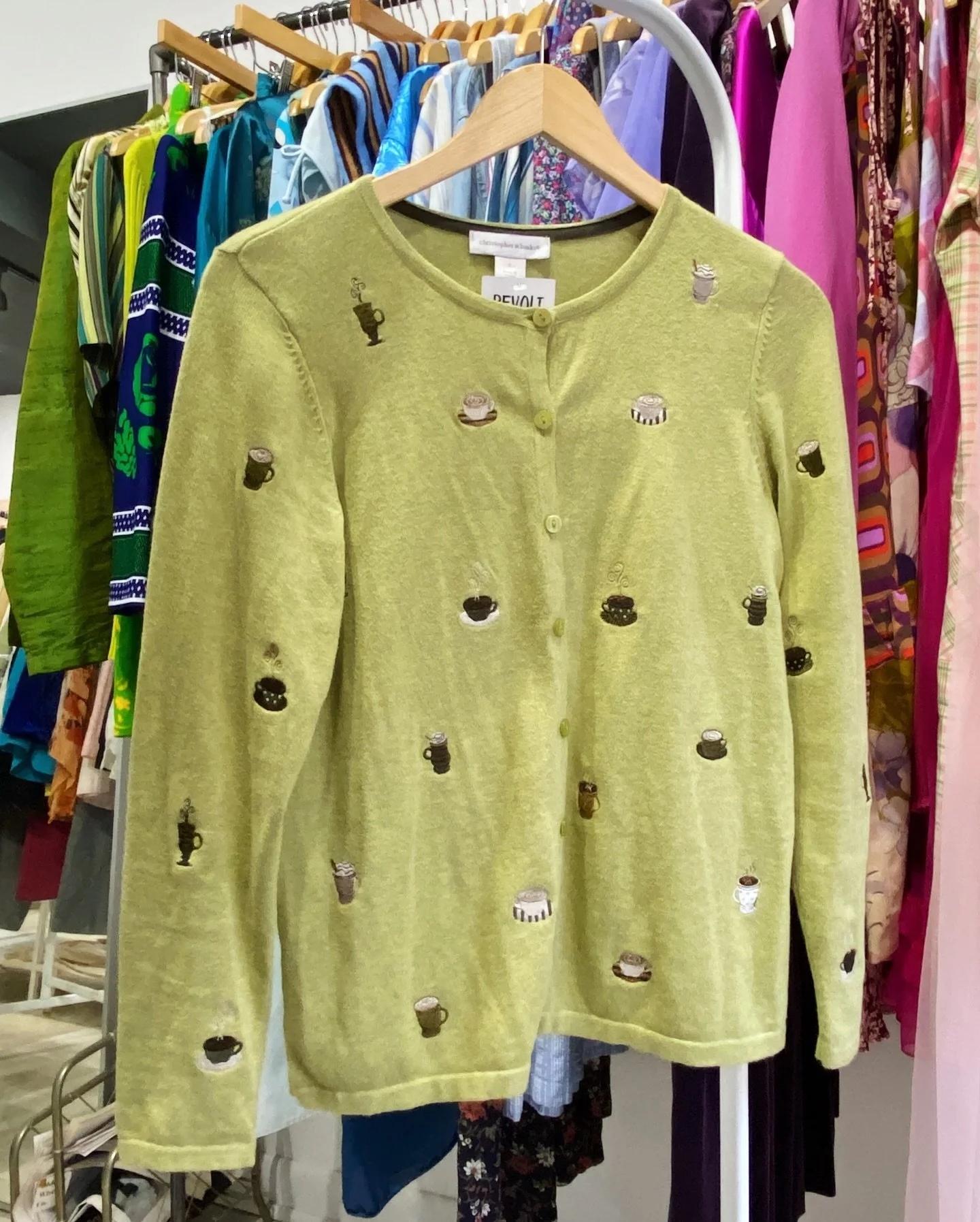 What a fun selection of 70s-90s tops in this weekend vintage haul! Get the details on our story &amp; DM to purchase.