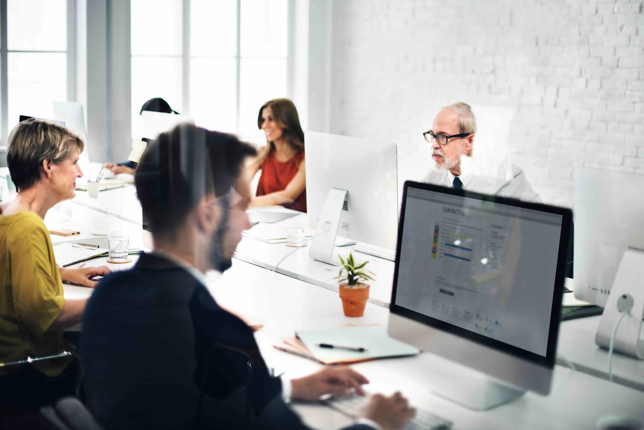 Canva -bytek-Managed-IT-Services-help-desk.jpg