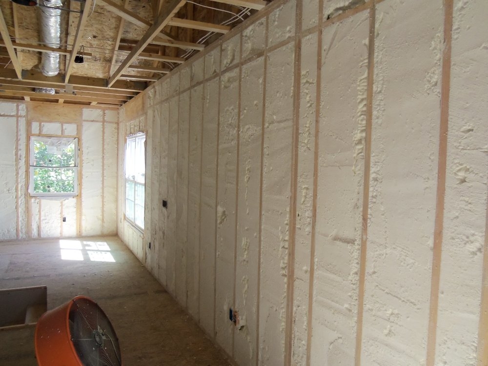 Spray-Foam-Insulation-pound-wall.jpg