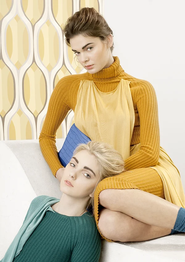 2Girls1.jpg