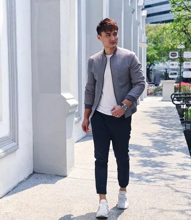 Stepping into the new year with a new role at work. Can&rsquo;t wait to share more details with you guys soon. Cheers to more exciting beginnings in the year ahead 🥂 .
.
.
.
.
#mediacorp #tvhost #ch8sg #instagood #instadaily #instapic #igsg #instali