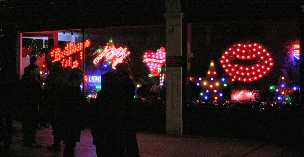 God's Own Junkyard's neon Christmas installation 2015. A celebration of the late Chris Bracey.