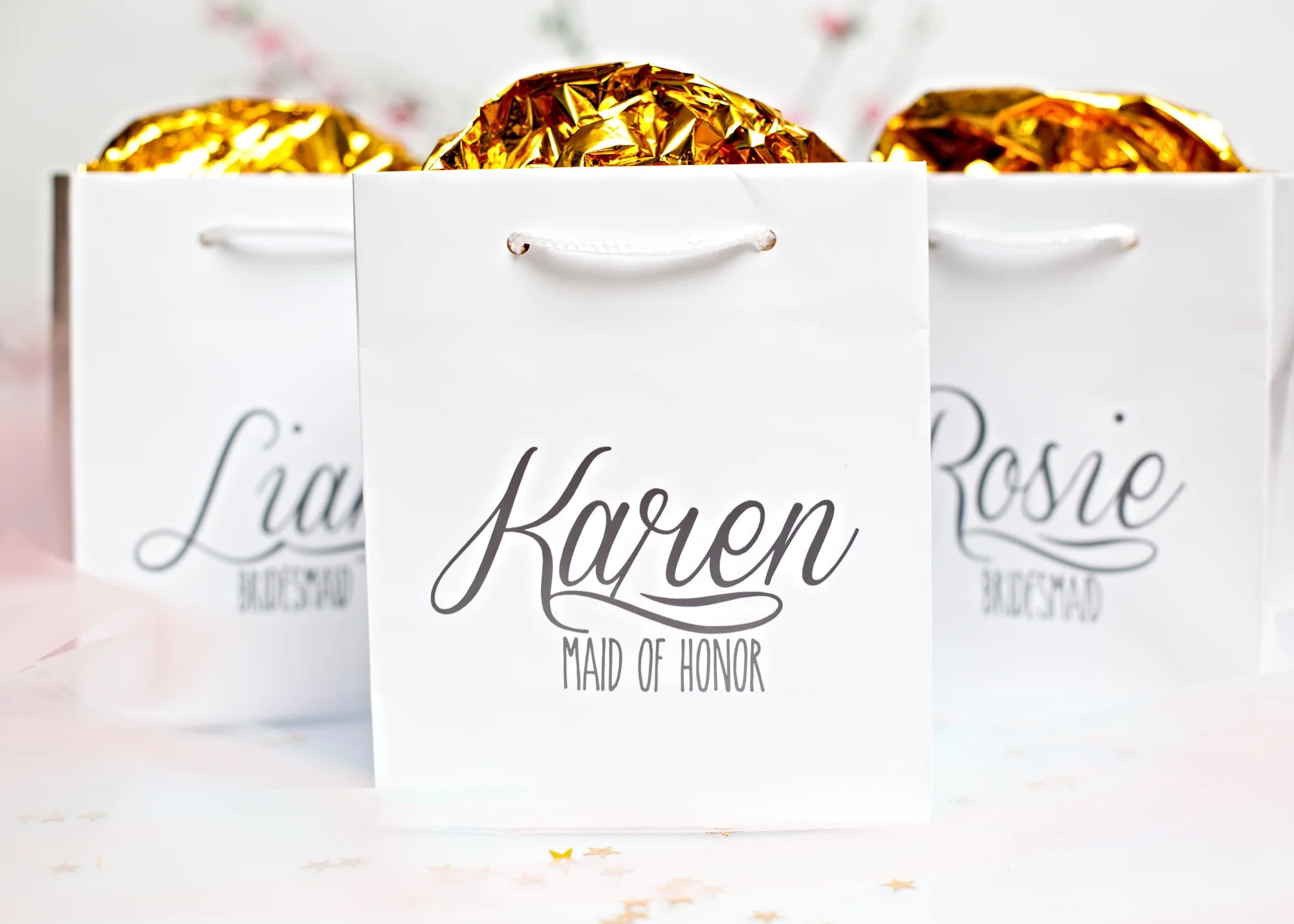 Personalized Gift Bags @www.thedetaileddiva.com.jpg