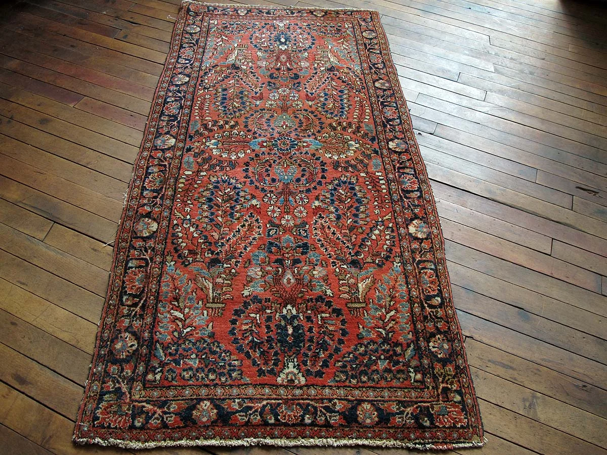 Persian Sarouk Rug 2'6"x5'0"