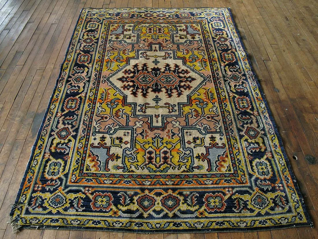 Turkish Heriz Rug 4'5"x6'5"
