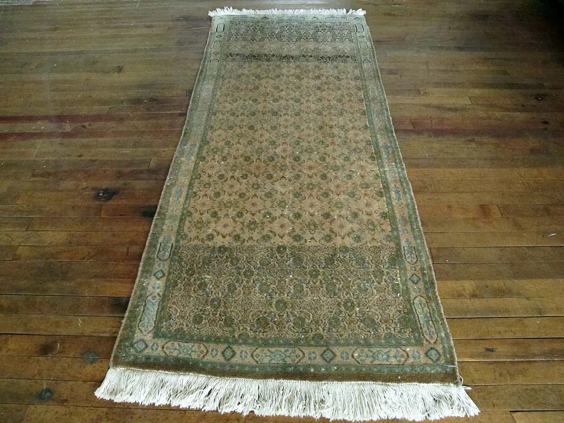 Persian Moud Rug 2'6"x6'8"