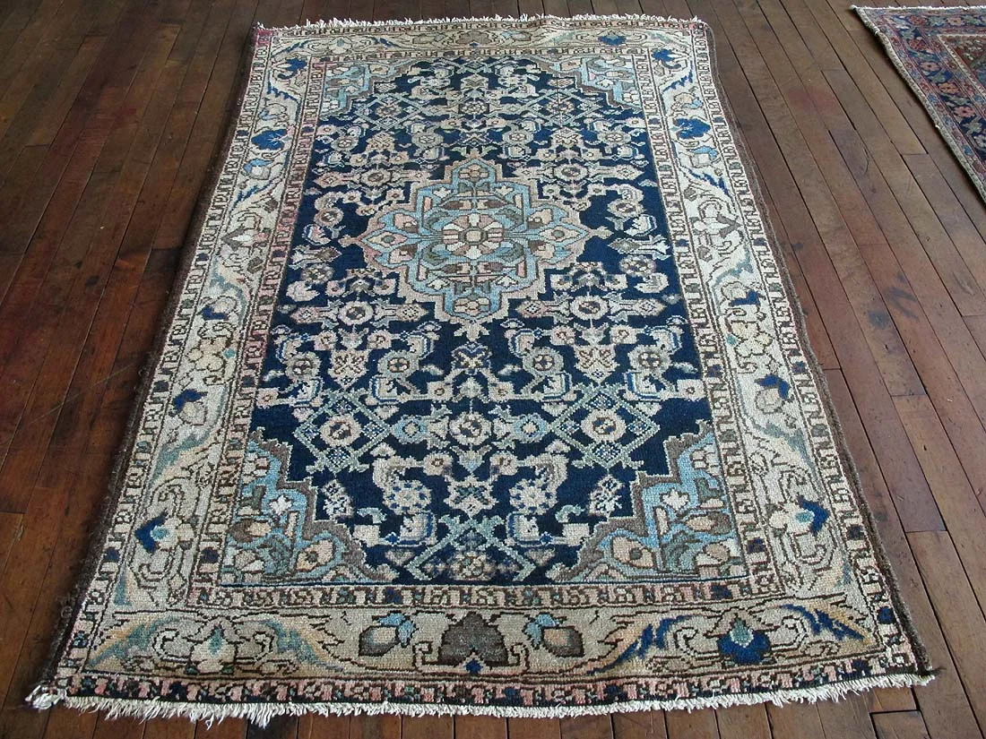 Persian Hamadan Rug 3'4"x4'10"