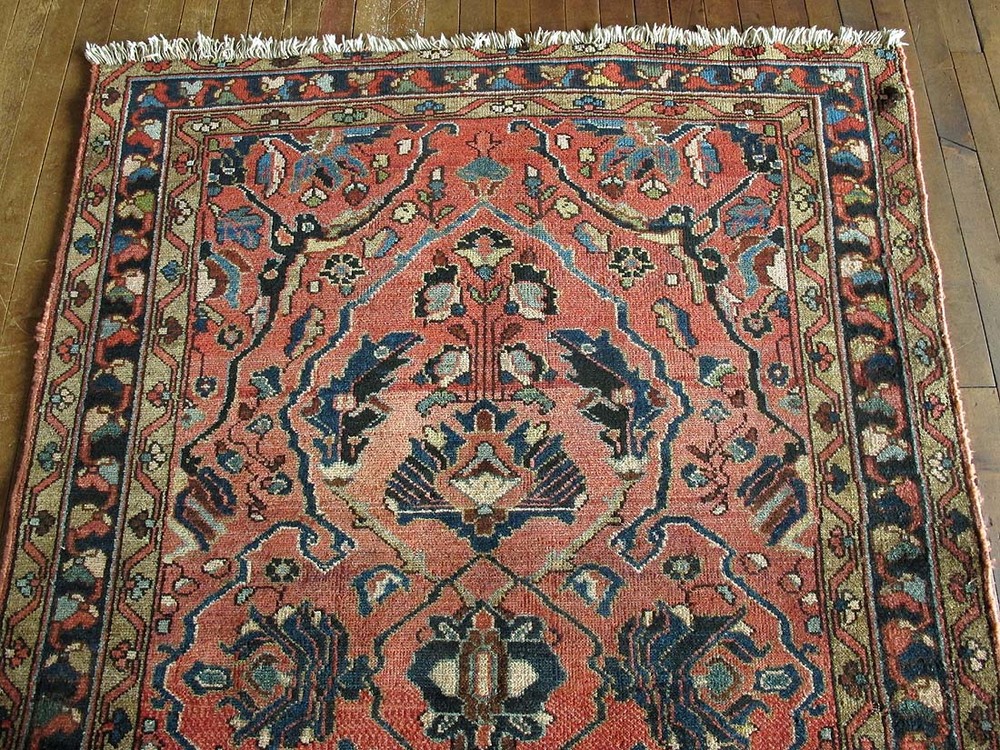 Vintage Persian Hamadan Rug – Size: 2' 4 X 5' 11