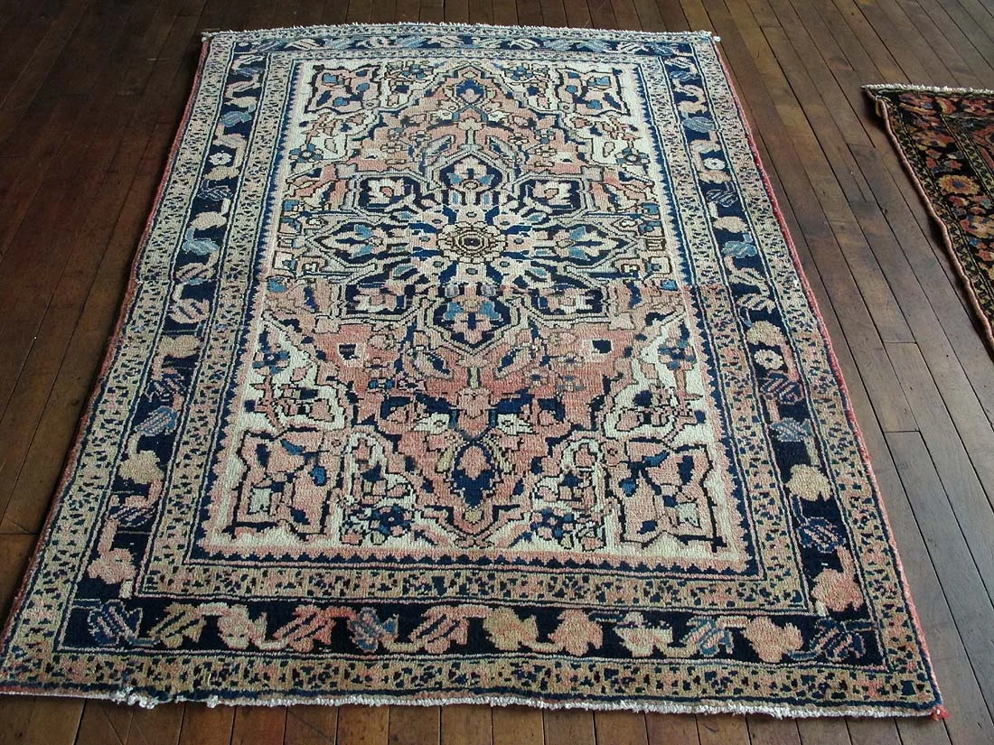 Persian Heriz Rug 3'10"x5'0"