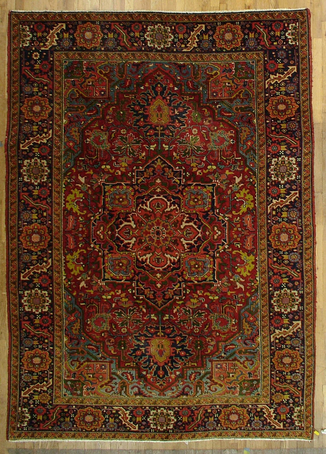Persian Heriz Rug 6'10"x9'7"