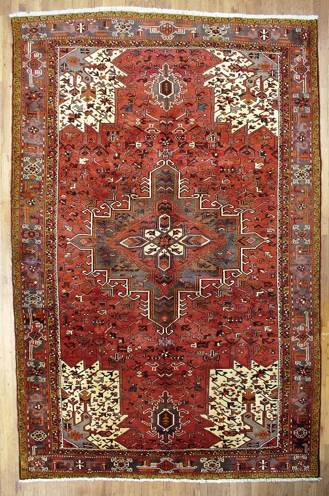 Persian Heriz Rug 7'9"x11'8"