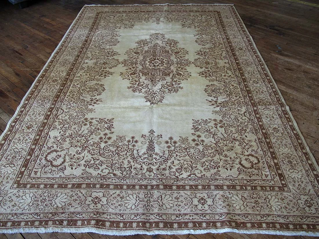 Vintage Turkish Sparta Rug 7'2"x10'10"