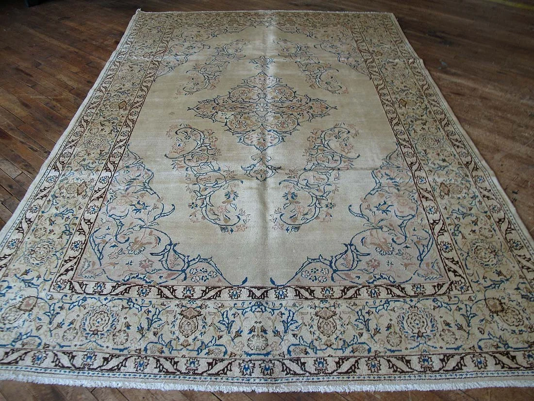 Antique Persian Kashan Rug 7'0"x10'7"