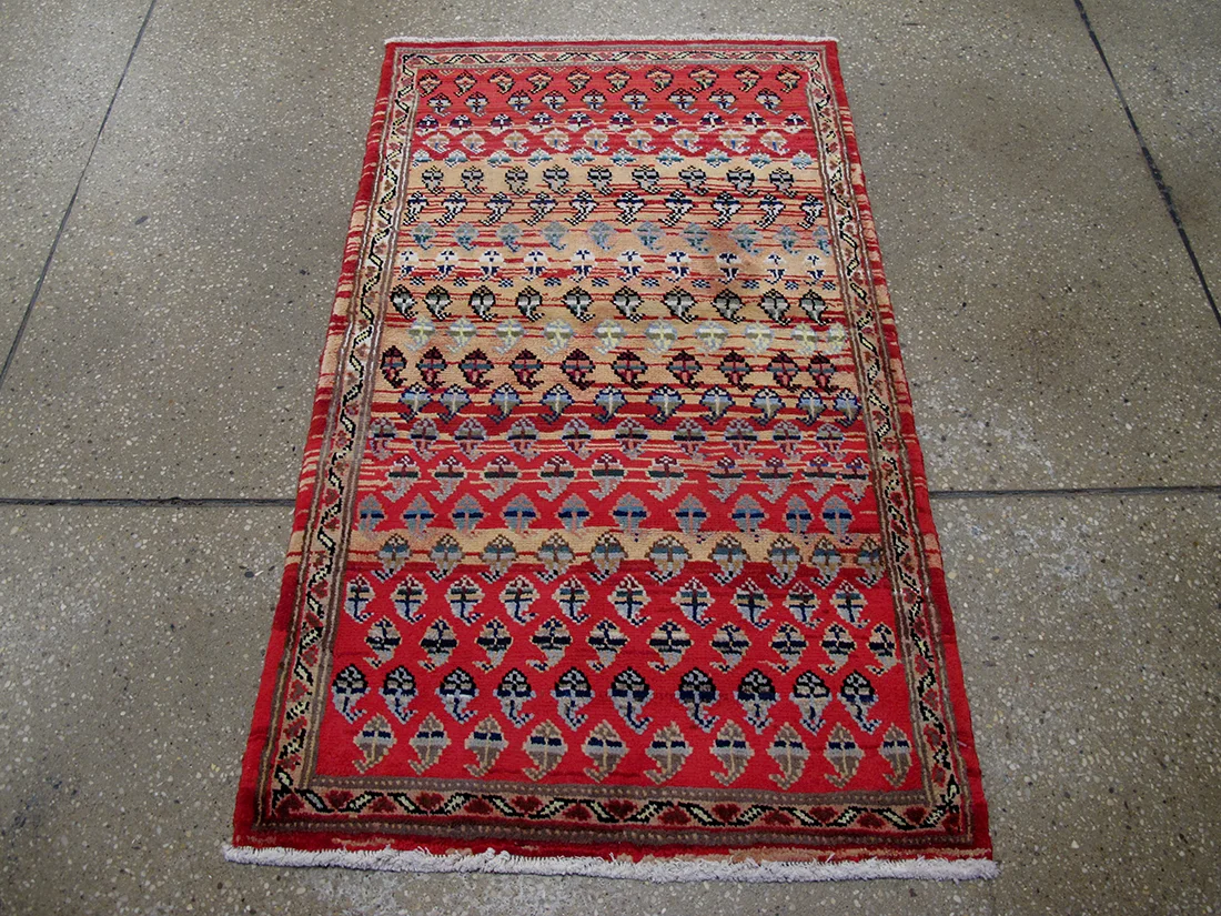 Mid Century Modern Persian Sarouk Rug 2'2"X3'8"