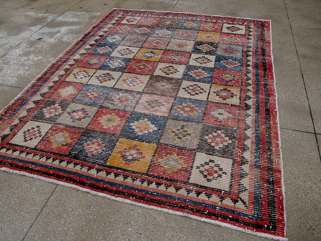 Antique Persian Bakhtiari Rug 6'7"X8'6"