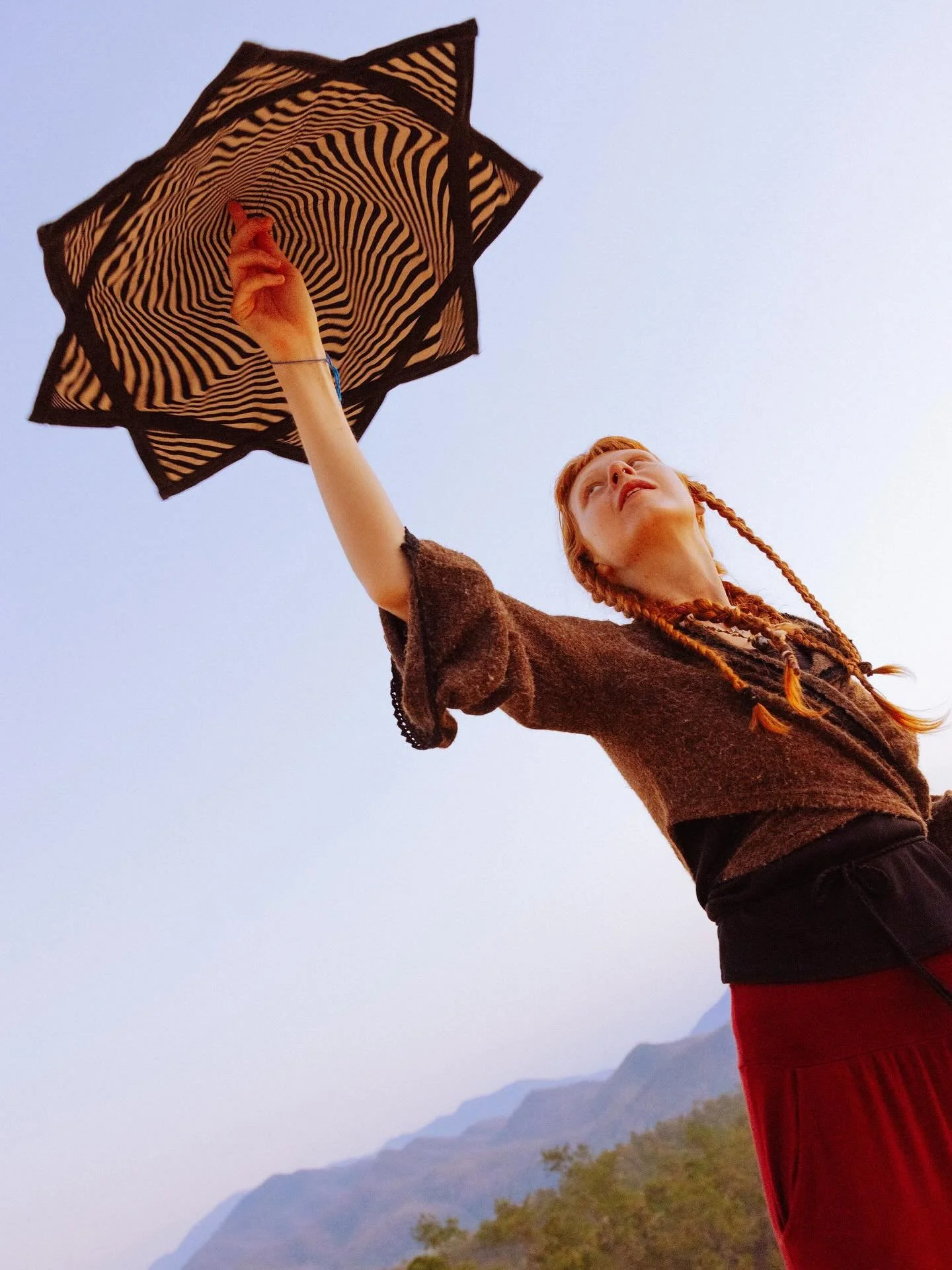 We met at the hostel, Jenny from Sweden and Anjeli from London. Good humans and flow artists.