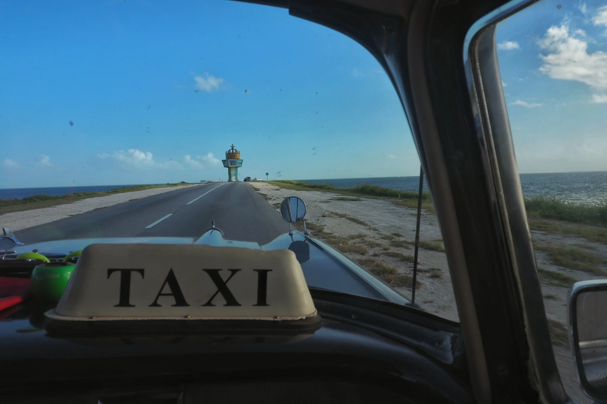 The drive to Cayo Coco. Should you happen to find yourself in Cuba one day, make sure you'll visit the beaches on the peninsula, they are stunning.