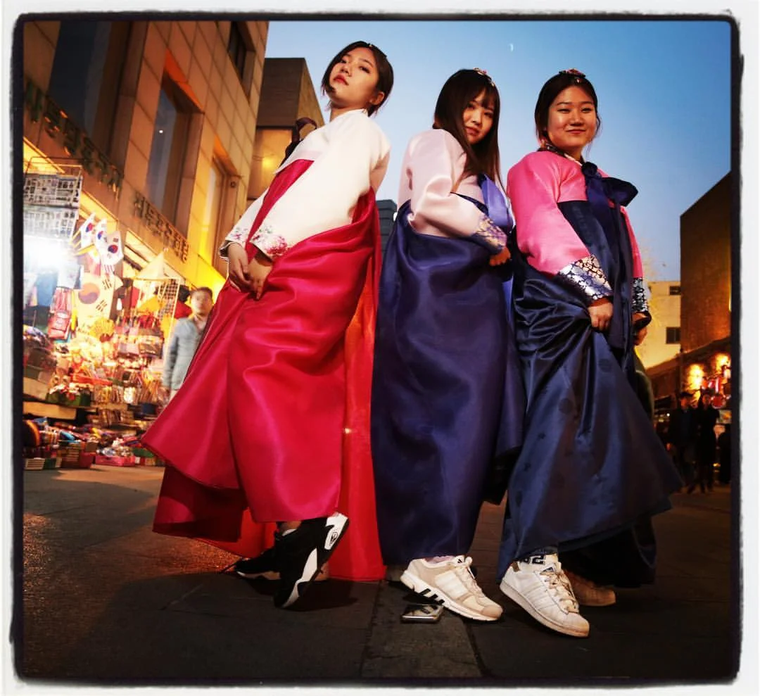 Three Korean nationals wear the (now trendy) hanbok in Insadong, Seoul, which is a prime "arena of the authentic" in Korea, where the hanbok has long been a semiotic marker for Korean Tradition. In a Society of the Spectacle, even the Traditional has become just another referent in a sea of symbols that have become equivocated into meaninglessness, and just another element to be recycled into the relentless, all-consuming maw of the Trend Machine.