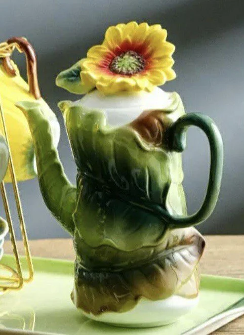TEA POT.jpeg