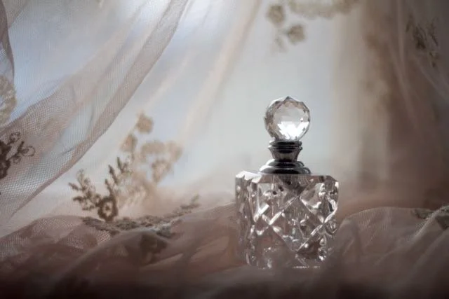 SQUARE CRYSTAL BOTTLE.jpeg