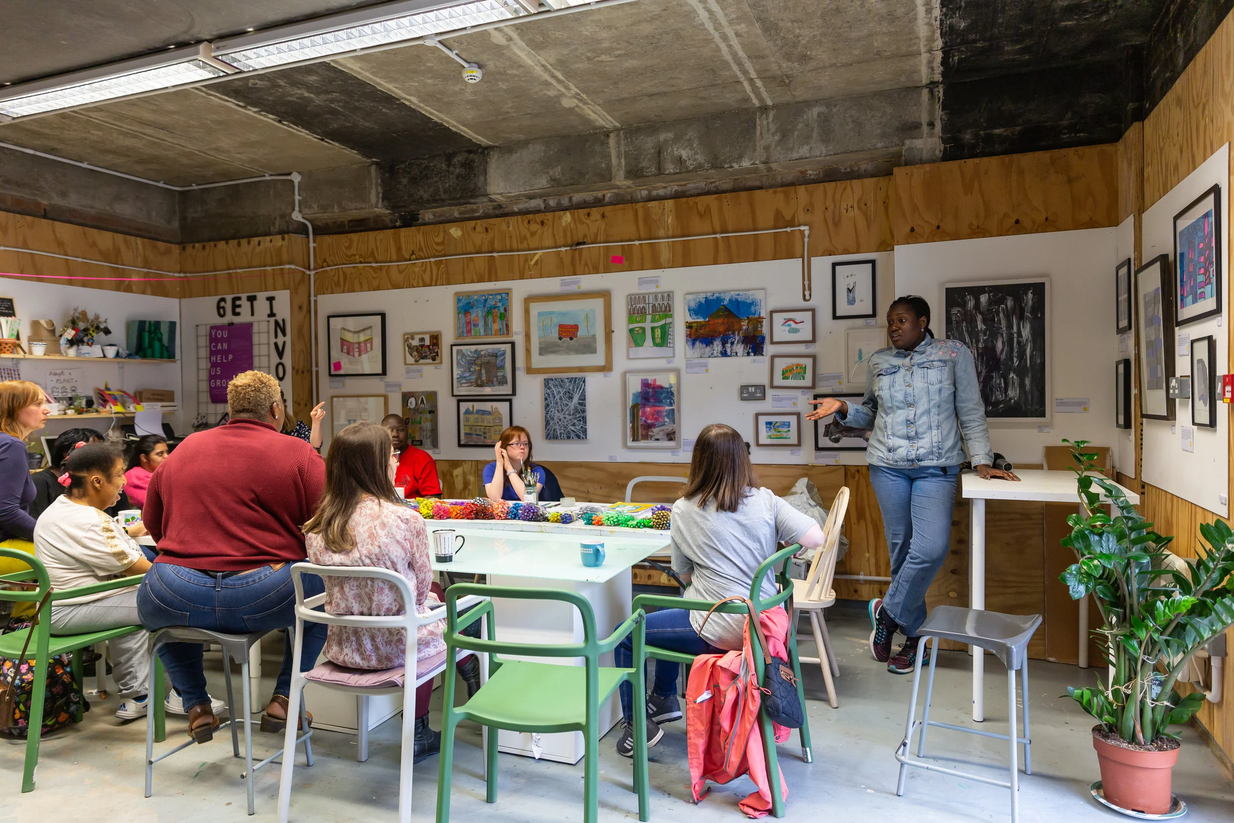 Toyin teaching the Friday art group. Photo courtesy of Catarina Rodrigues, who was taking photos for City Bridge Trust, our biggest funder.