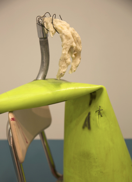  detail, femme fatale 