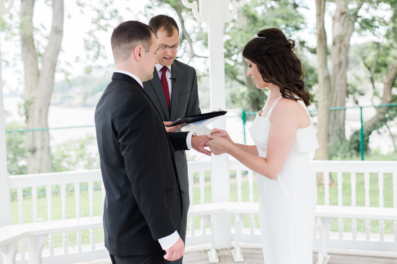 lakewood park wedding ceremony | cleveland ohio lifestyle photographer