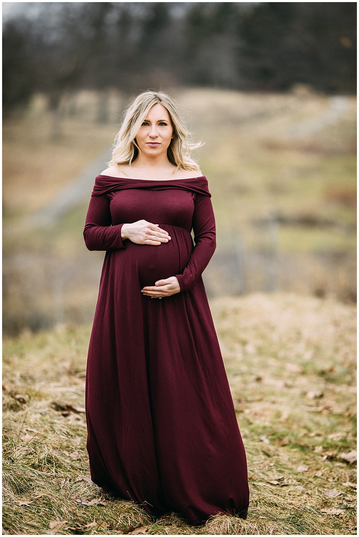 expecting new mom of baby girl | maternity photographer cleveland, OH