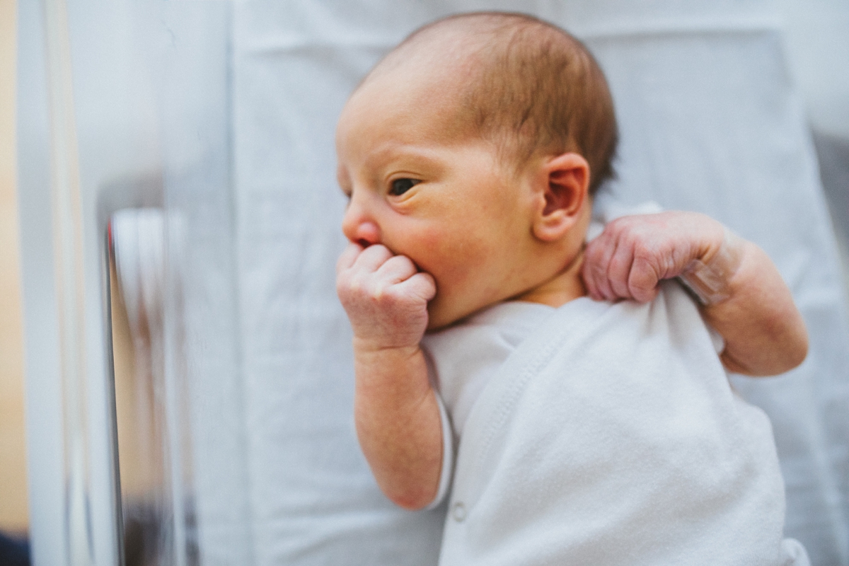 Fresh 48 newborn pictures in hospital | cleveland OH newborn photographer